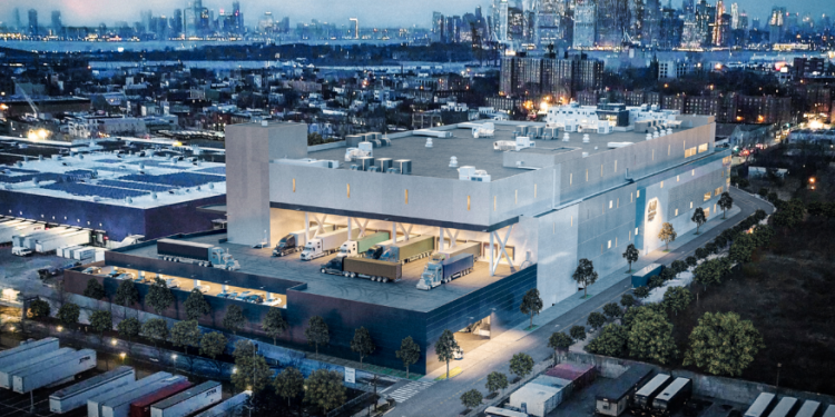 Amazon Leases 487K of Warehouse Space in Red Hook, Further Expanding Brooklyn Footprint