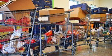 As climate emergency upsets inventory network, Texans running out of food