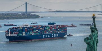 CMA CGM steps up its strategic development in logistics, creates AIR CARGO division
