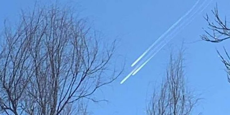 Mystery solved: Unidentified objects in Colorado sky were cargo planes