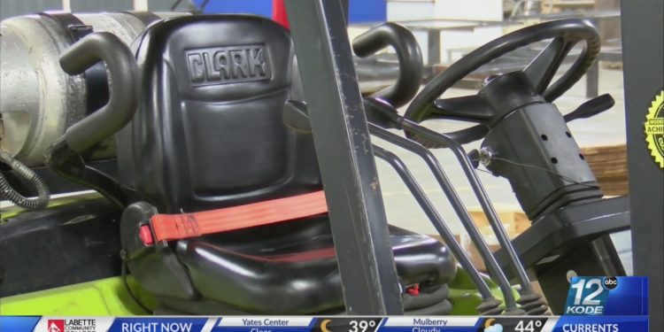 Demand for warehouse employees growing in Joplin | KSNF/KODE