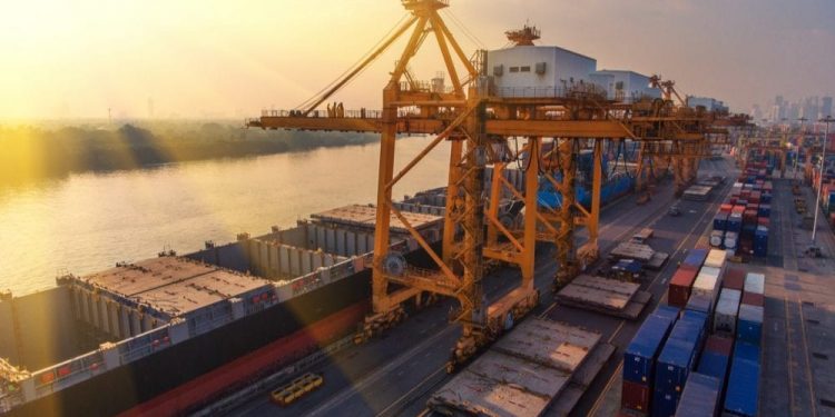 EU Supply Chain Bottleneck Hurts Retailers