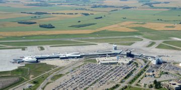 Edmonton Airport expanding cargo apron, cold storage