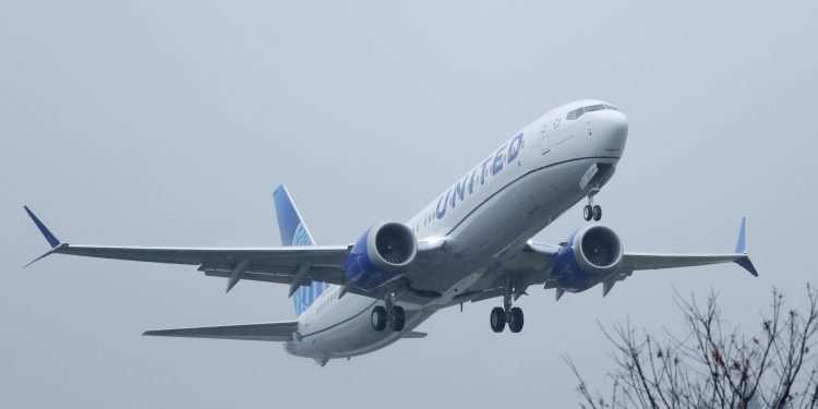 Federal watchdog blasts FAA over certification of Boeing jet