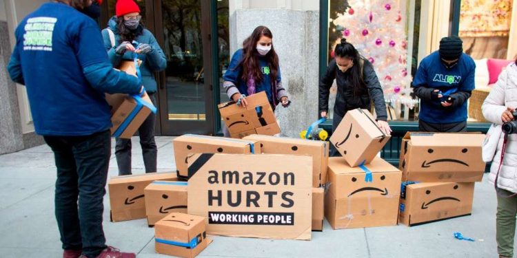 Amazon Is Fighting Hard to Stop Its Warehouse Workers From Unionizing