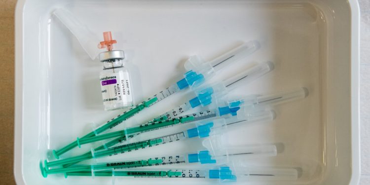 After failing to deliver, AstraZeneca rethinks EU coronavirus vaccine supply chain – POLITICO