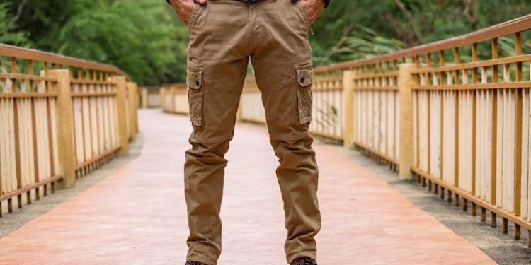 Cargo pants are officially back in style!