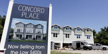 Massachusetts losing rich residents to states with no personal income tax, like Florida and N.H.
