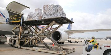 Miami airport sets cargo record in 2020