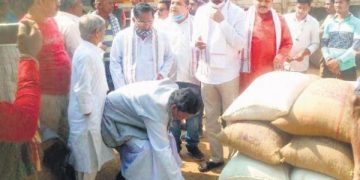 Farmers air paddy procurement woes during Congress visit- The New Indian Express