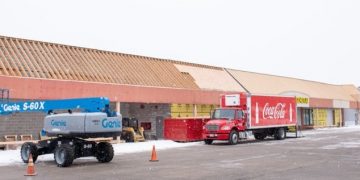 Photo: Section of Lewiston mall becoming a warehouse
