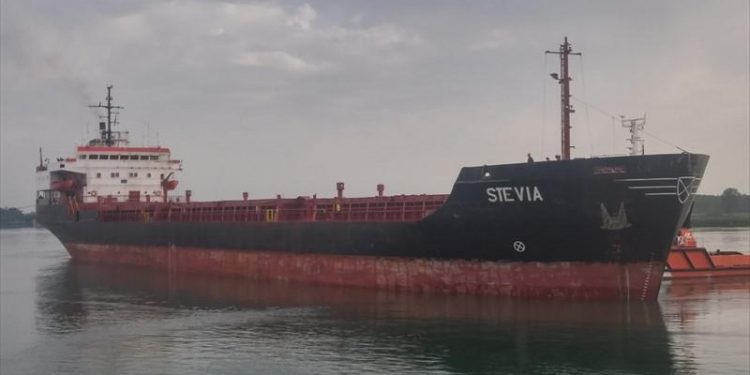 Kidnapped crew from Bulgarian general cargo vessel released by pirates
