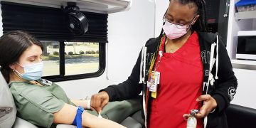 PHOTOS — Community turns out to battle blood shortage – Port Arthur News