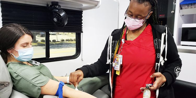 PHOTOS — Community turns out to battle blood shortage – Port Arthur News