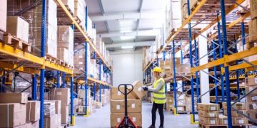 Warehouse De Pauw raises €200m for growth