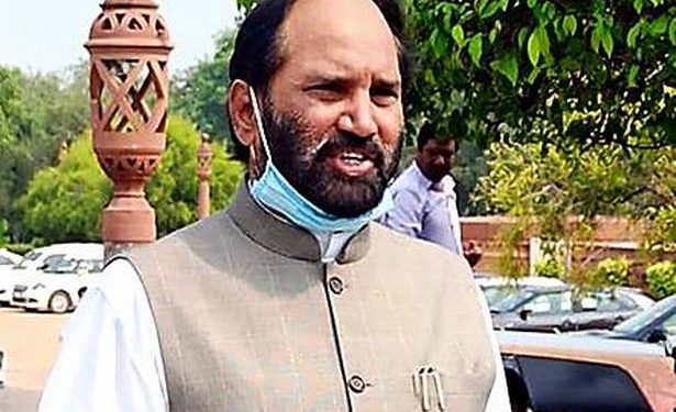 Uttam asks Modi if closure of procurement centres in Telangana is linked to farm laws