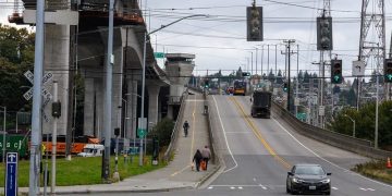 We really don’t want you to get a ticket! Please don’t go low to help keep the Spokane St Swing Bridge clear for emergency vehicles, freight, & transit.
