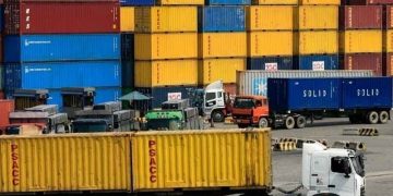 Soaring shipping rates to raise import costs