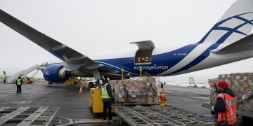 Air cargo remains single bright spot for aviation in 2021