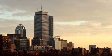 Why Warehouse REITs Are Better Bets Than Office REITs