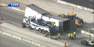 Crews work to clear cargo container from I-595 ramp to I-95 in Dania Beach – WSVN 7News | Miami News, Weather, Sports