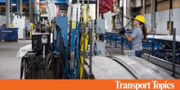 Trailer Orders Ease; Supply Chain Issues Rise