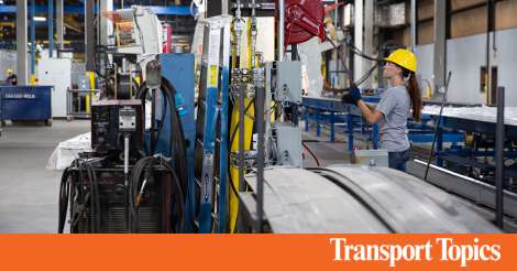 Trailer Orders Ease; Supply Chain Issues Rise