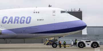 Transport buyers dig deeper into wallets for air cargo