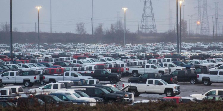 U.S. wholesale inventories surge in May as businesses rush to keep up with strong sales