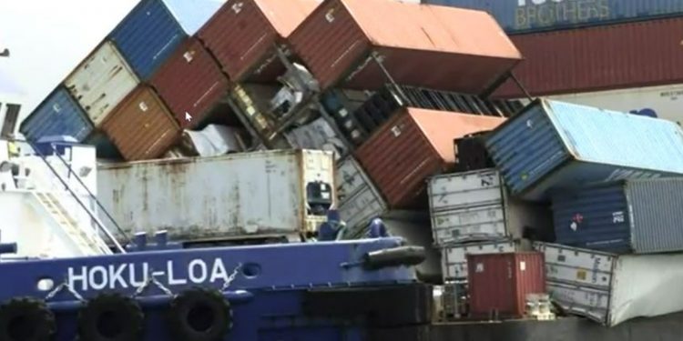 Hawaiʻi PUC Briefed On Young Brothers Toppled Cargo Incident
