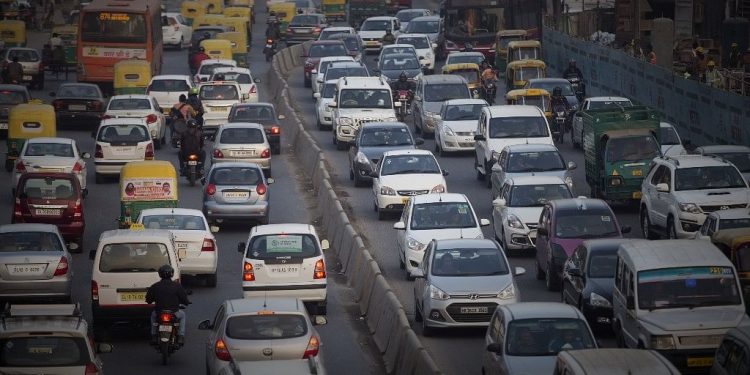 Retail Sales Rebound In June, Automakers Build Up Inventory