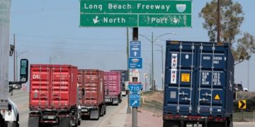 Trucker Attrition Feeds Biden Officials’ Supply Chain Concerns