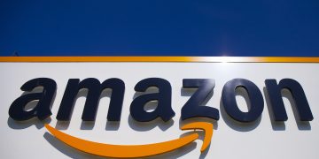 Churchill residents protest against proposed Amazon warehouse – WPXI