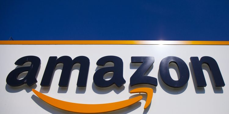 Churchill residents protest against proposed Amazon warehouse – WPXI