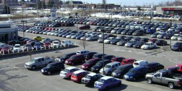 Car dealerships face lack of inventory on their lots