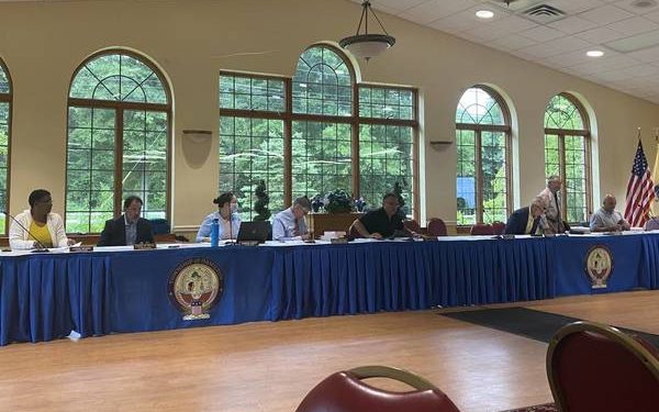Citing Failure of Developer, Hamilton Planning Board Postpones Hearing on 420K Square Foot Warehouse – TAPinto.net