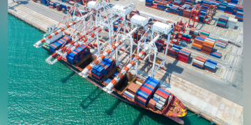 Shipping rates fall to lowest reading on record