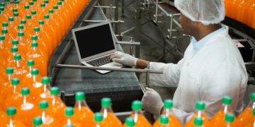 From Farm to Fork How Technology Is Reshaping the US Food Supply Chain